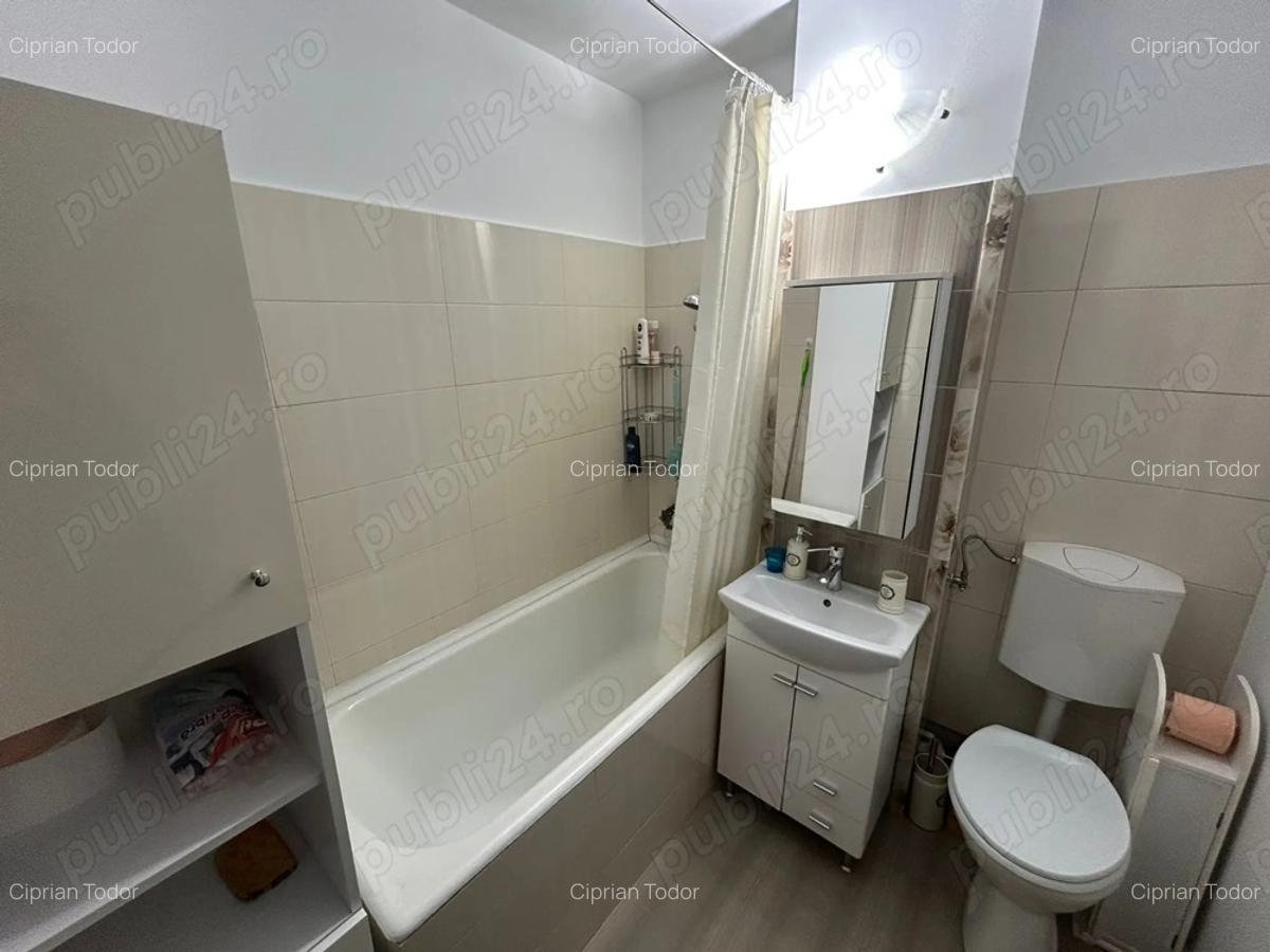 Apartament 3 camere, decomandat - zona Cetate - 9