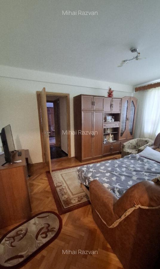 De vanzare apartament 3 camere - 3