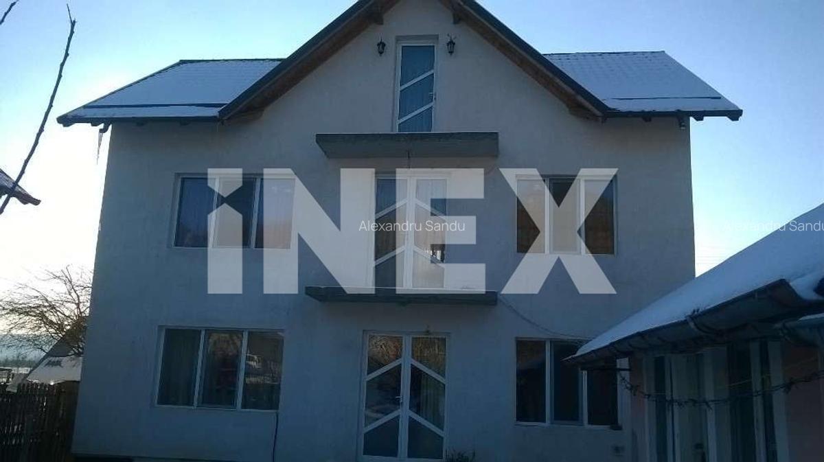 Casa spatioasa in Valea Marului, cu anexa locuibila si teren generos - 2