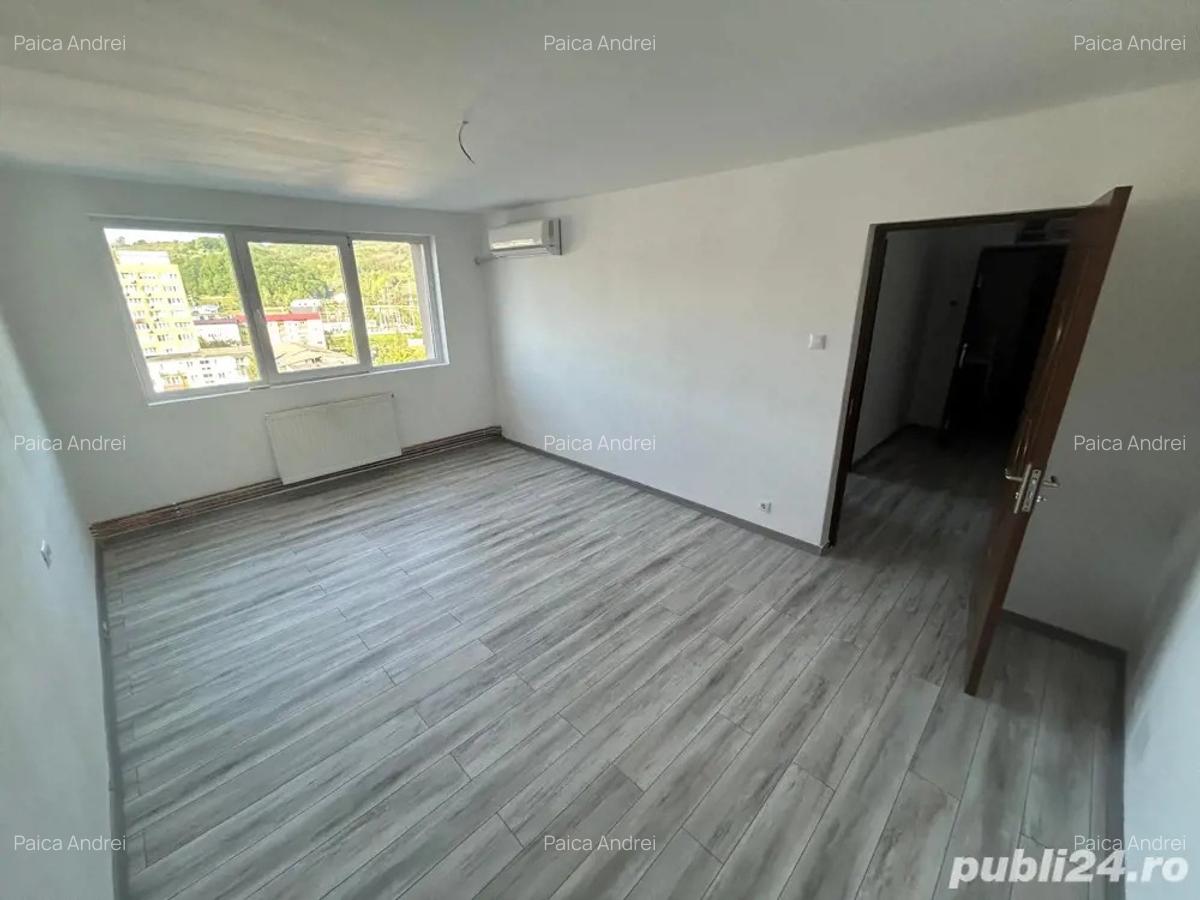 Apartament 3 camere semidecomandat Micro 3 - 4