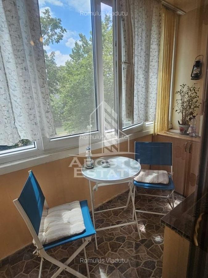 Apartament cu 3 camere, centrala proprie, - 12