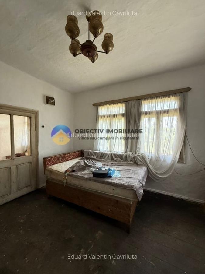 Casa + teren spatios de vanzare - Girov - 7