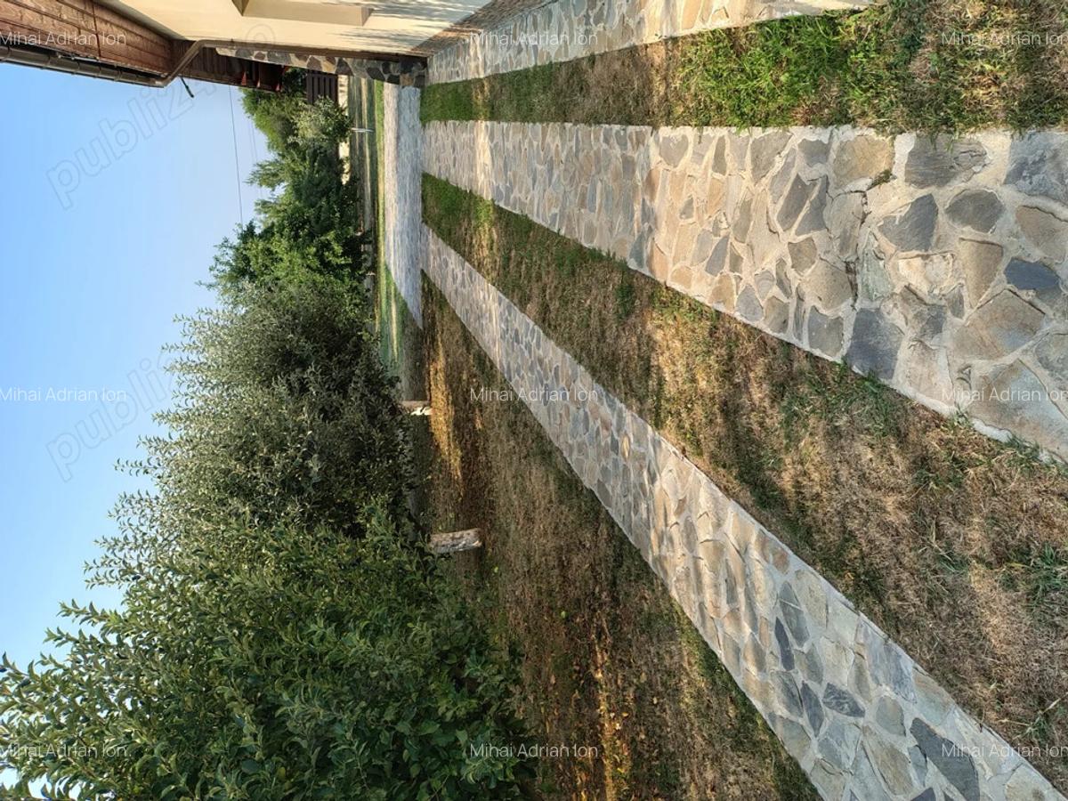 Vand casa in apropiere de Gae?ti, la 1km de autostrada. - 3