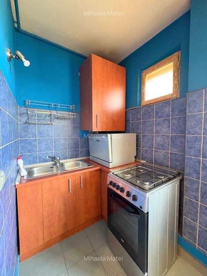 Apartament cu 3 camere semidecomandat, mobilat în Central - 17