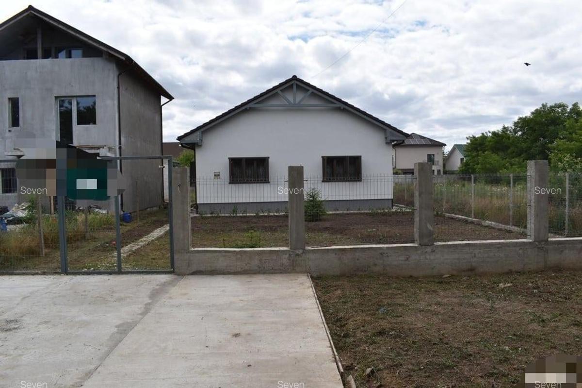 Casa la sol - 3 camere - Cumpana - 200.000 euro (Cod E11) - 2