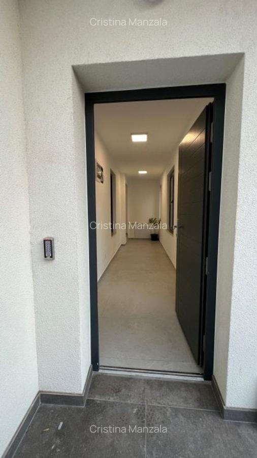 Tineretului-Parcul Carol ,casa renovată P+1,fara curte ,100 mp ,terasa mare - 14
