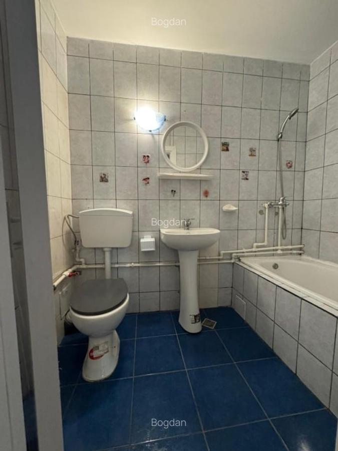 Decomandată, Craiovița, liberă, spațioasă, zonă bună - 5