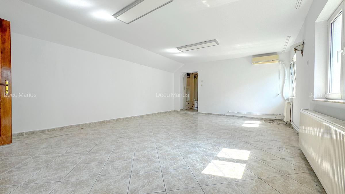 Apartament cu 3 camere semidecomandat, mobilat în Blumăna - 2