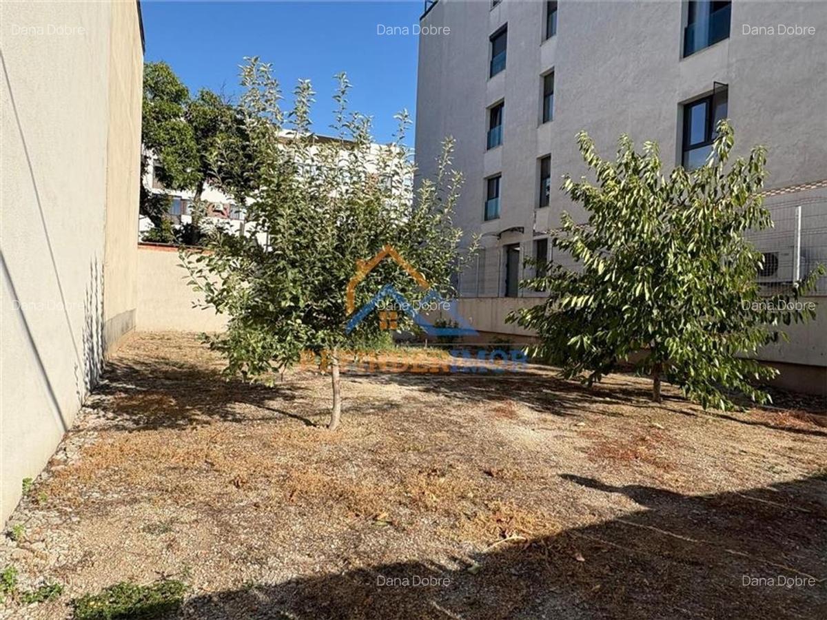 Teren de vanzare sector 4 - 3