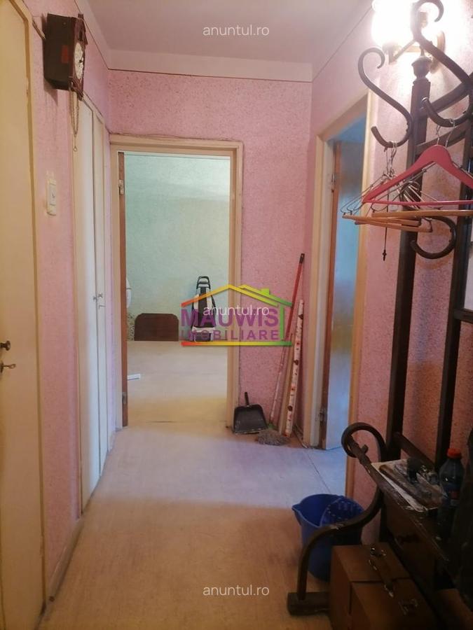 Titan, Piata Trapezului, metrou 2 minute - 4