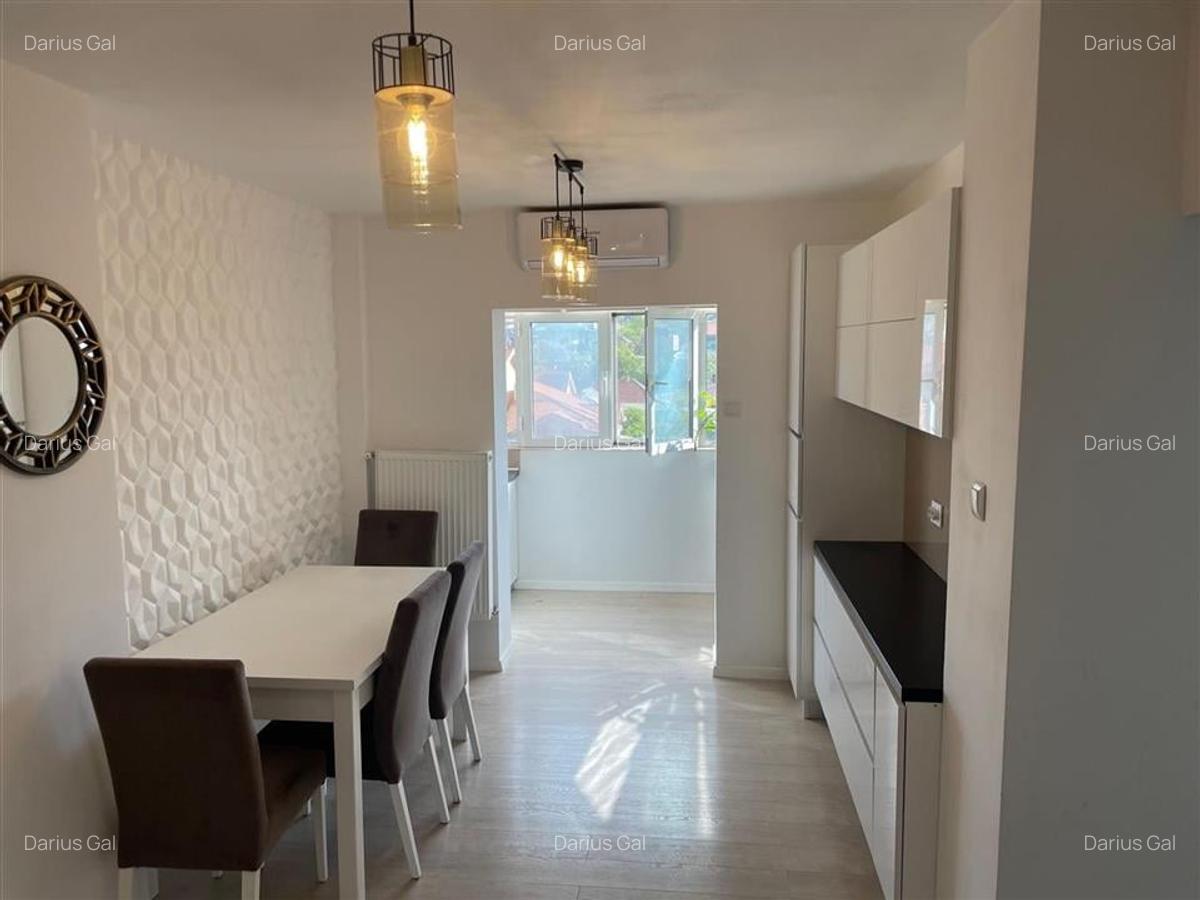 Apartament cu 2 camere decomandat în Rogerius - 3