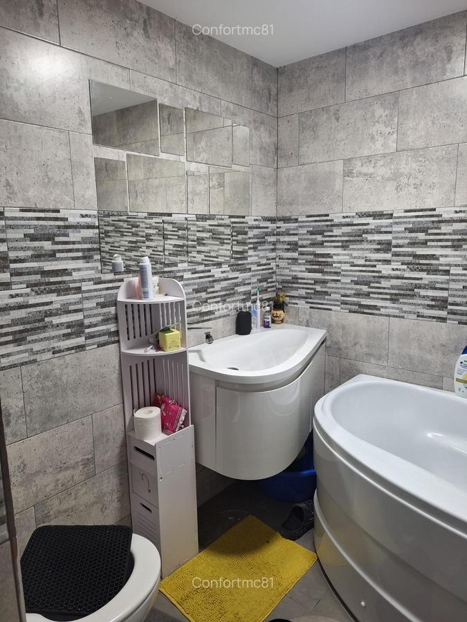 Rahova - Margeanului,decomandat, an c-tie 1986, 68 mp.,etaj 3/8 - 16