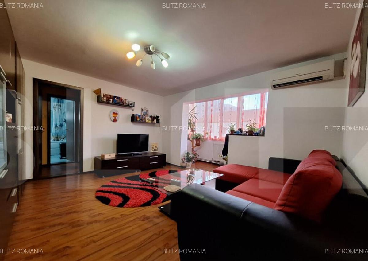 Apartament de vanzare, cu 2 camere, spatios, zona Aradului - 1