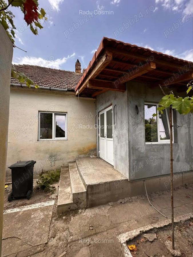 Oportunitate! Doua case + 1.400 mp teren Checea - 9 Oportunitate! Doua case + 1.400 mp teren Checea - 9