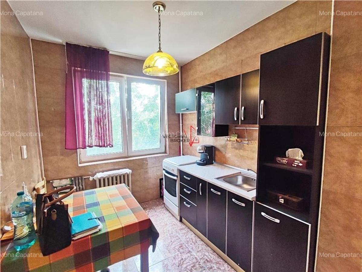 Etaj 3/10, mobilat si utilat bloc reabilitat Doamna Ghica, in planul doi - 15 Etaj 3/10, mobilat si utilat bloc reabilitat Doamna Ghica, in planul doi - 15