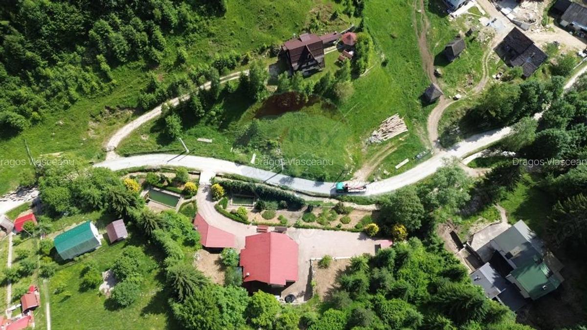 Teren de vanzare la munte cu rau in fa?a ?i priveli?te superba - 9