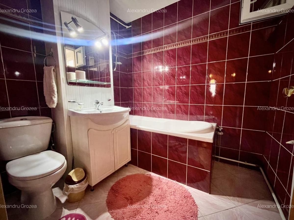 Apartament 3 camere decomandat langa scoala numarul 2 - 10