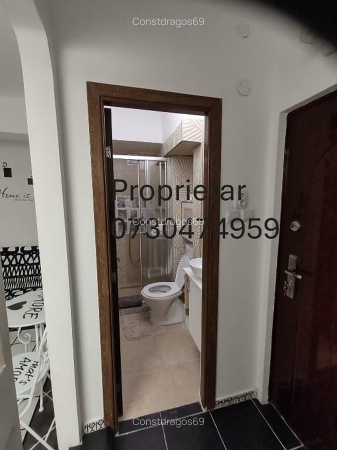 Piata Romana proprietar vand gars renovata  mobilata Ikea bloc 1960 - 3