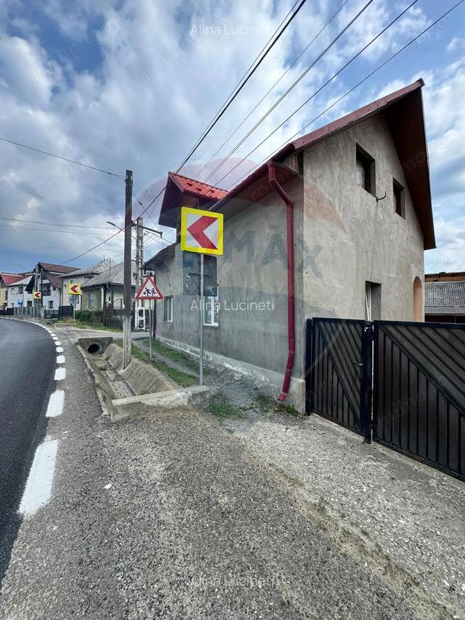 Casa / Vila cu 4 camere de vanzare - 3