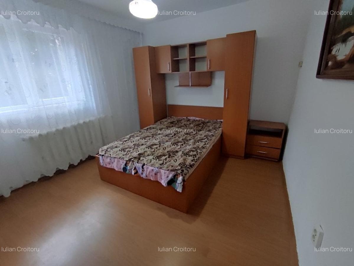 Nicolina, Ap. 2 camere, decomandat, etaj 1 - 2