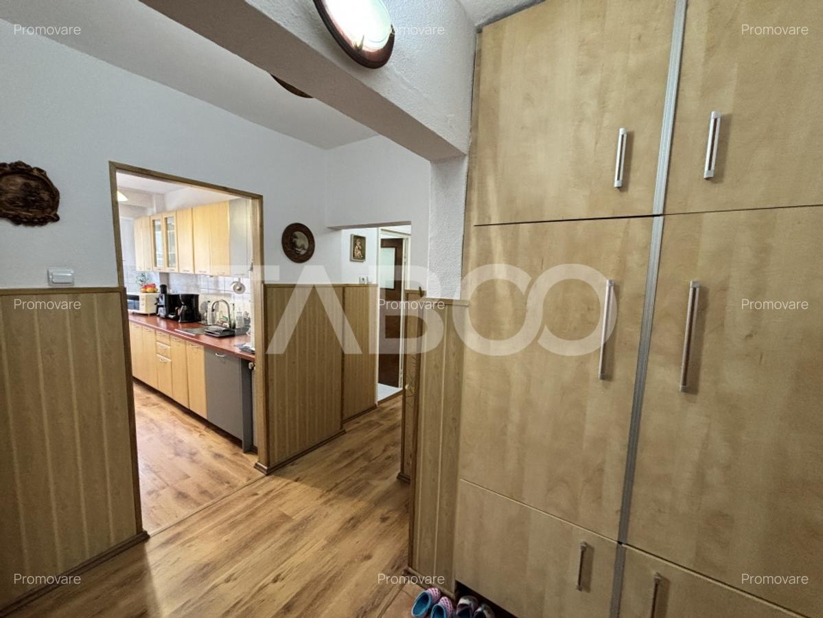 Apartament de vanzare  3 camere cu pivnita zona Valea Aurie - 10