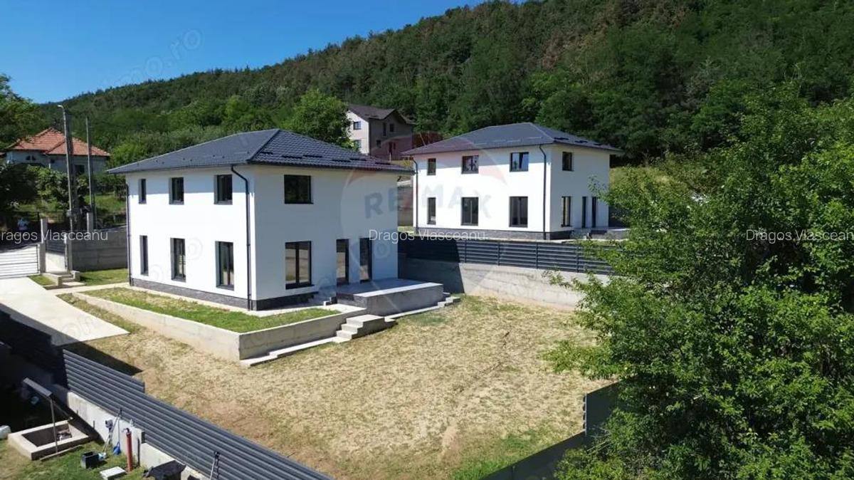 Casa de vanzare la 12 minute de Pite?ti inconjurata de natura - 5
