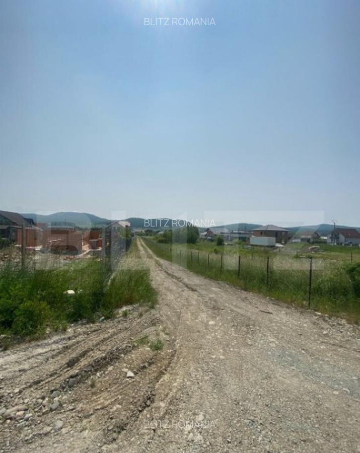 Teren intravilan 900 mp Zona lini?tita Valea Rusului, - 2