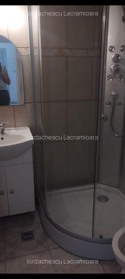 Apartament cu 4 camere decomandat în Calea București - 5