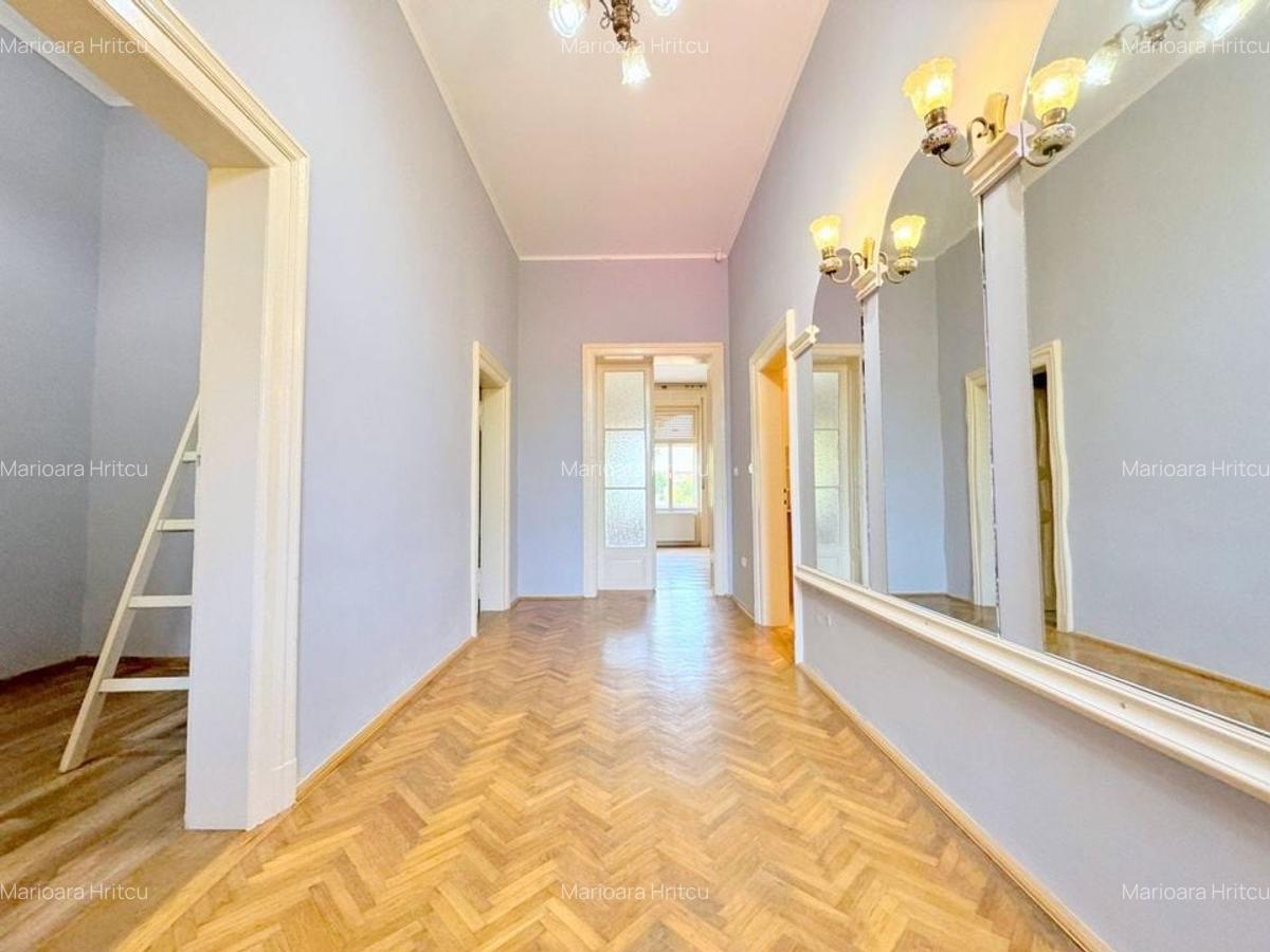 Apartament cu 4 camere semidecomandat în Central - 12