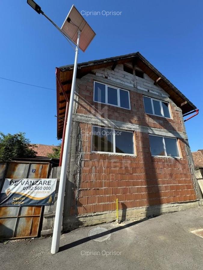 Două case la roșu în curte - Zonă Ocna Sibiului - 4