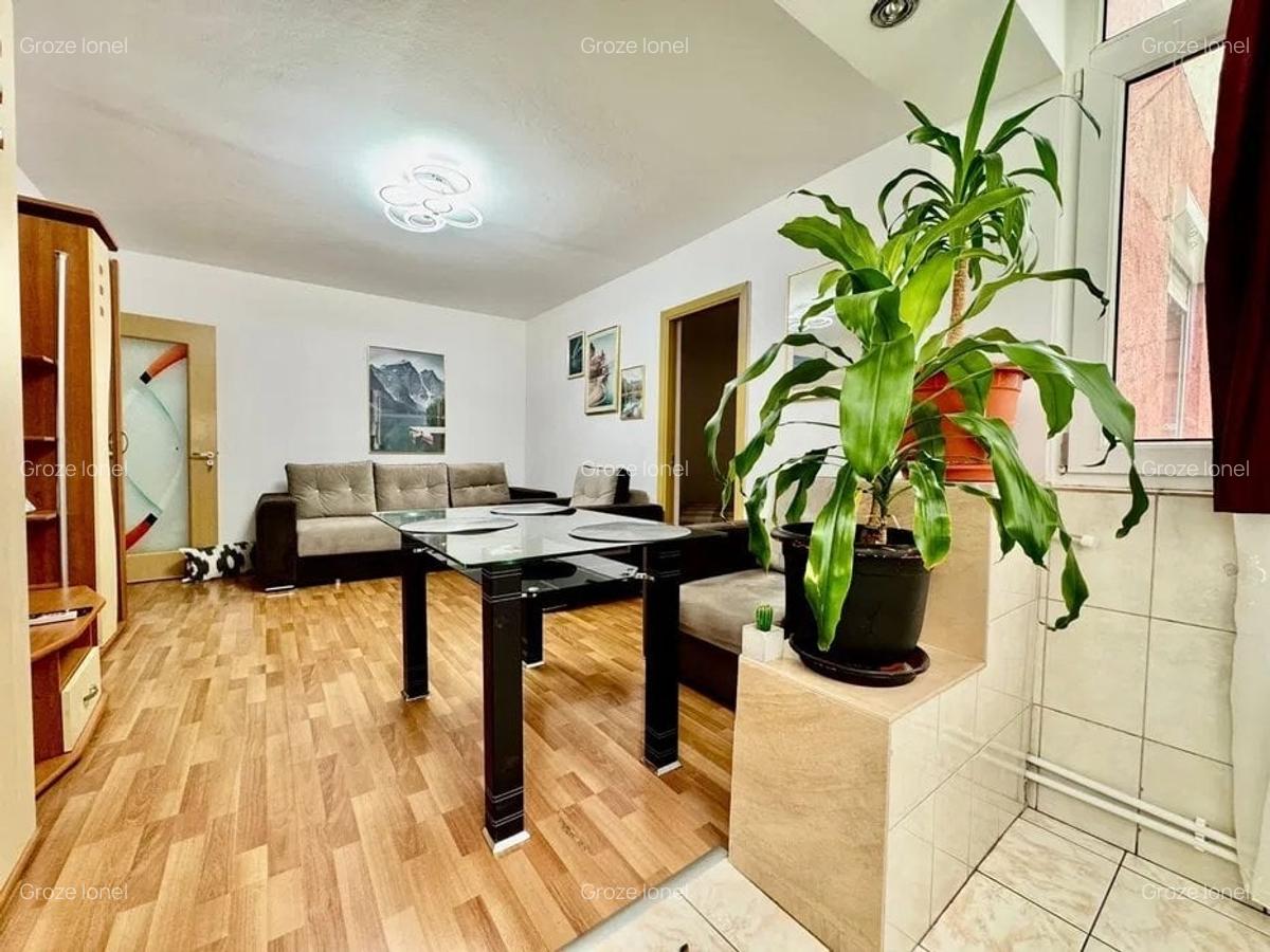 Apartament 3 Camere - Mobilat / Utilat - Zona KM 4-5 - 4