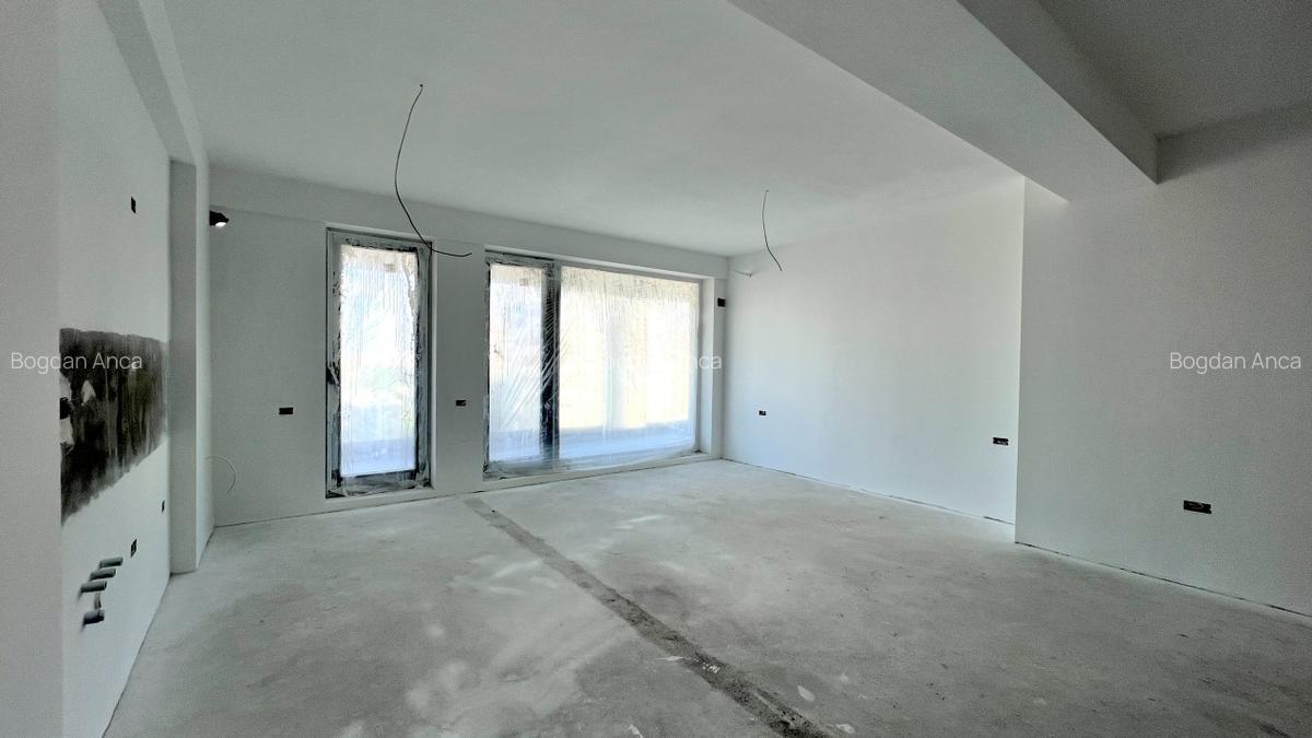 Apartament cu 3 camere decomandat în Tomis Nord - 8