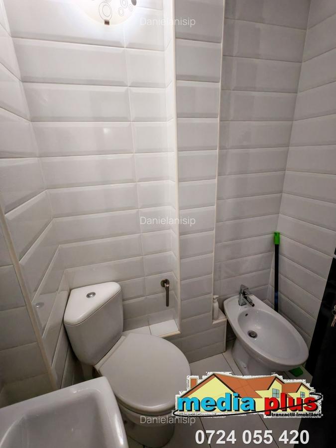 De vânzare – Apartament 3 camere decomandat, Micro 20 (Dunărea) - 9