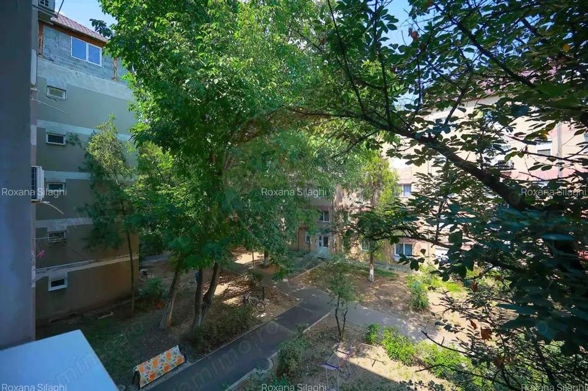 De vanzare Apartament cu 2 camere, etaj 2, str. Grigore Ureche - 15