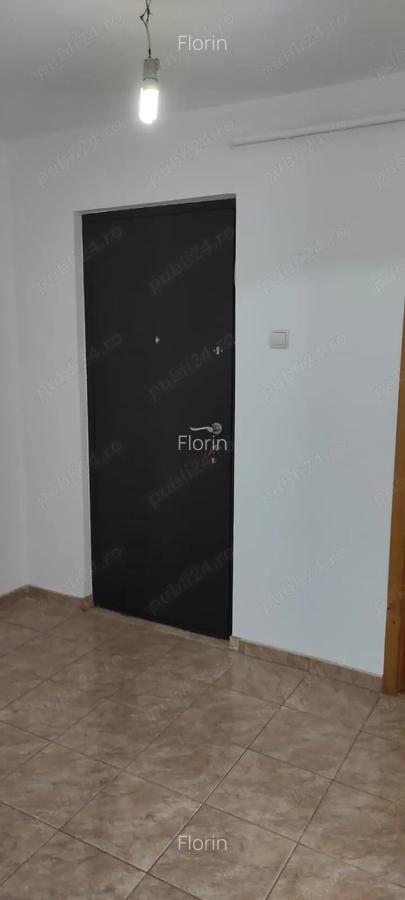 Apartament 3 camere, decomandat, CENTRALA proprie, Nemobilat - 8
