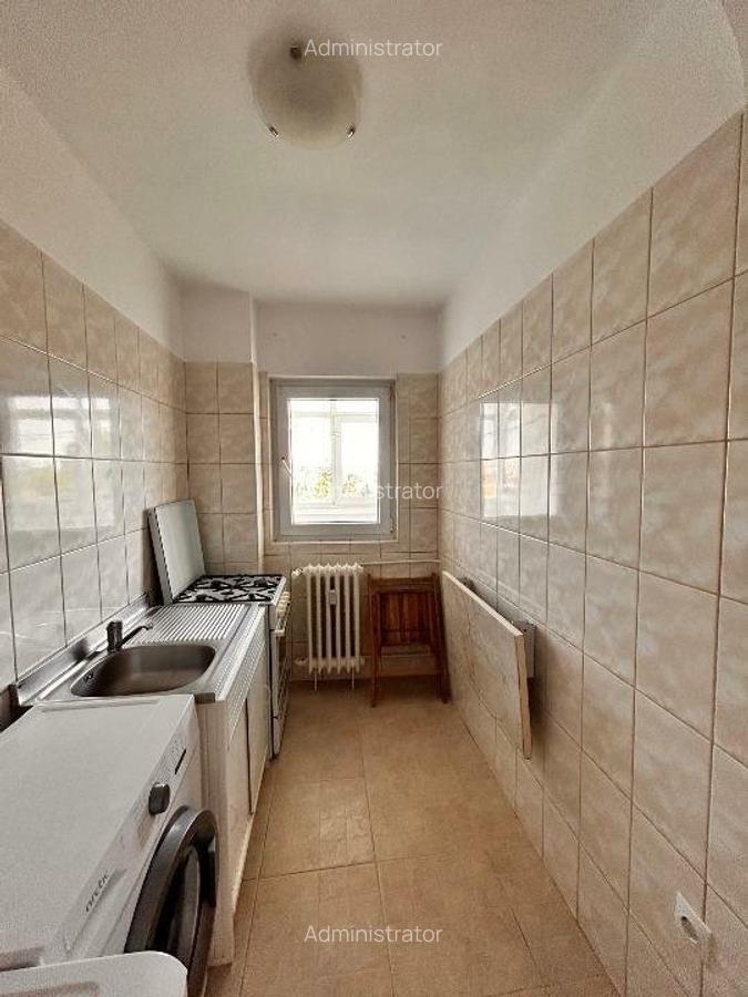 Piata Romana Calea Dorobantilor langa Facultatea ASE,aproape de metrou - 5