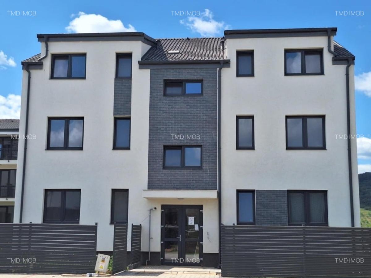 Apartament cu 3 camere decomandat în Sânpetru - 1