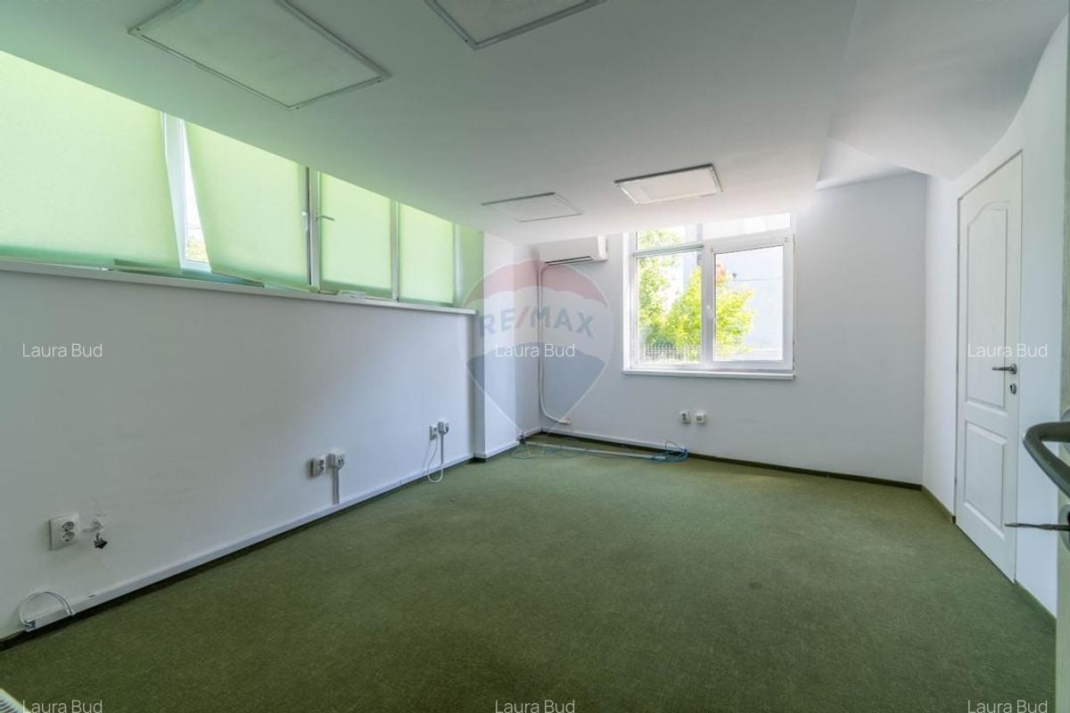 Casa cu 12 camere de inchiriat, Str. Traian - 6