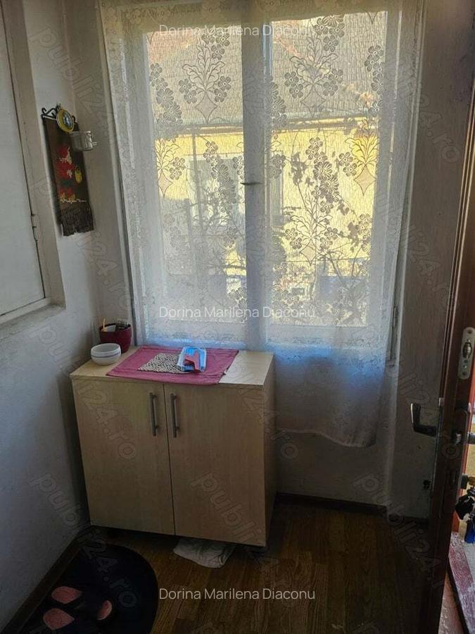 Casa de vanzare in Bra?ov, comision 0%, pre? negociabil 240.ooo Euro,91 mp-3 camere+ teren - 8