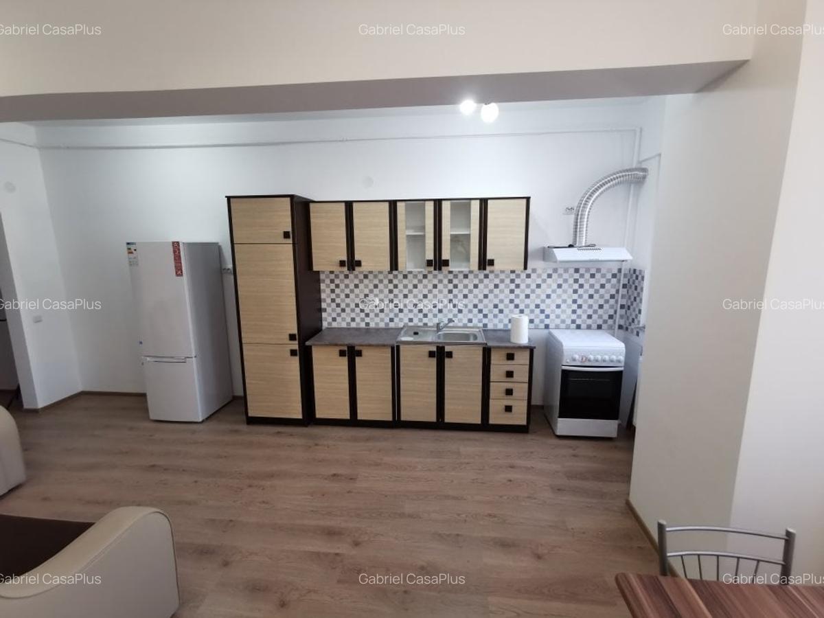 Apartament cu 3 camere semidecomandat în Păcurari - 5