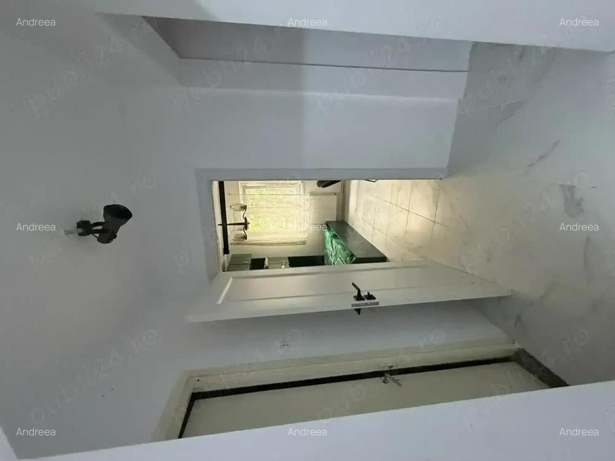 Apartament 3 camere decomandat + boxa+ garaj+ gradina centrala proprie Zona Centrala - 7