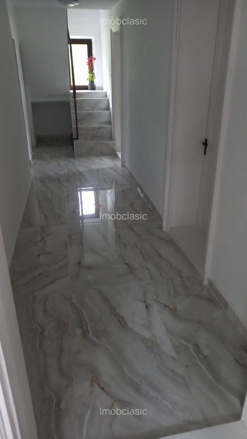 Vanzare proprietate- casa si teren Gheboieni Dambovita - 11