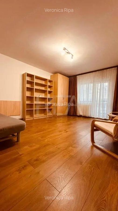 Garsoniera 40 mp, 1/8 -13 Septembrie - 6