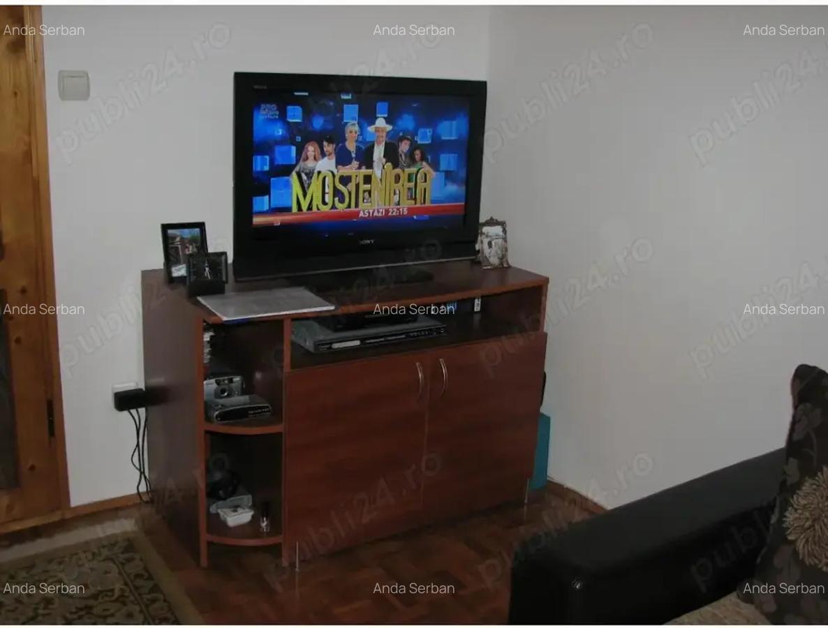 Situata intr-o oaza de verdeata,acompaniata de ciripitul pasarelelor - 6