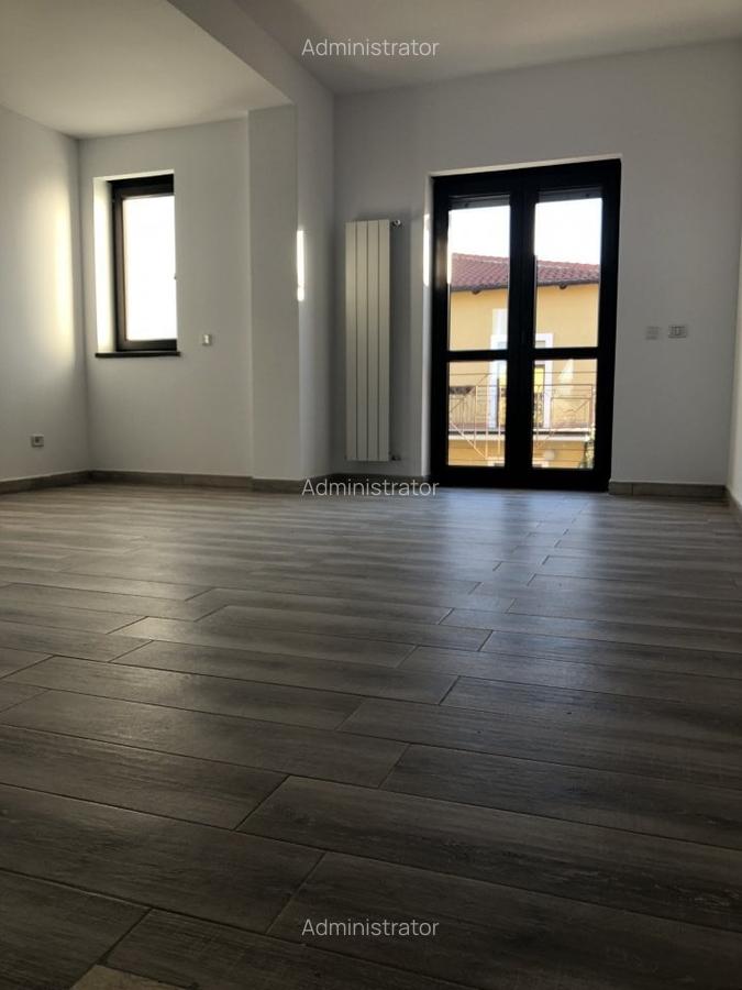 Apartament cu 3 camere decomandat în Băneasa - 5