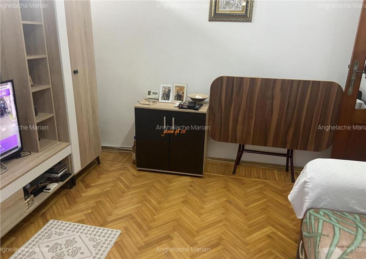 Apartament 3 camere , zona cartier Sud ,et 2/4 , decomandat - 13