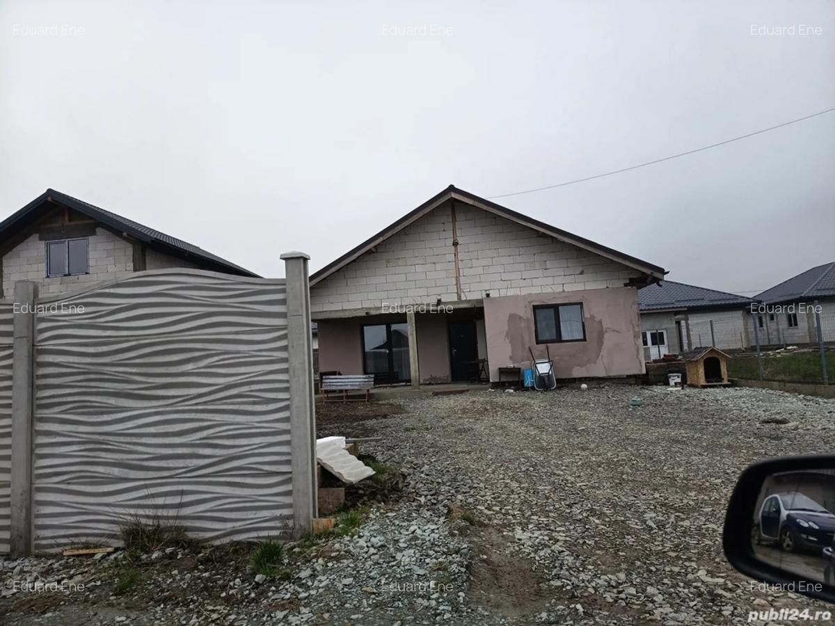 Vand casa cu 3 camere - 5