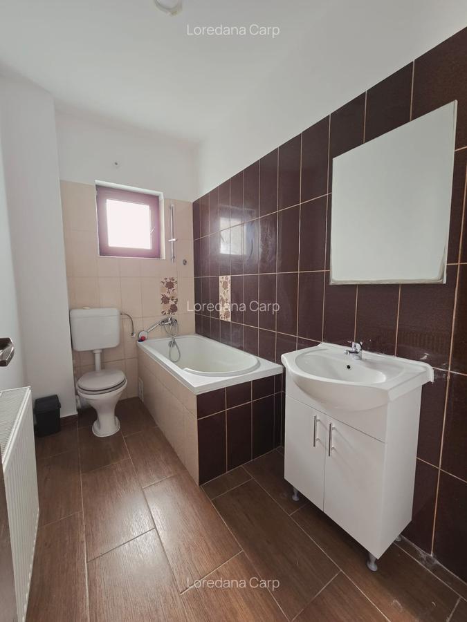 Vila duplex-mobilata si utilata - 4 camere - 2 bai-dressing- str asfaltata- - 4