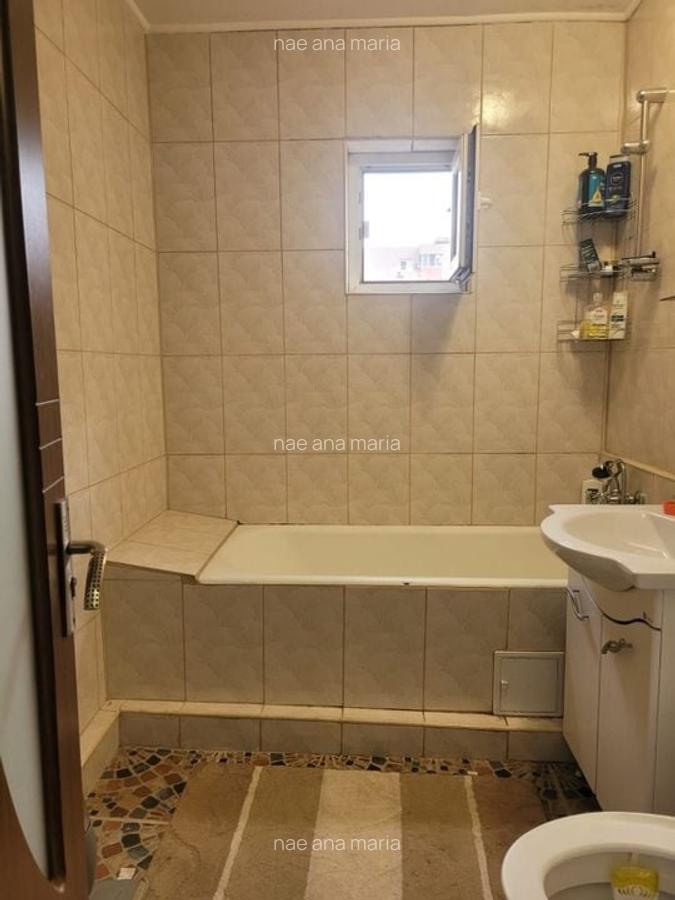 Apartament 3 camere de vanzare Crangasi - 9