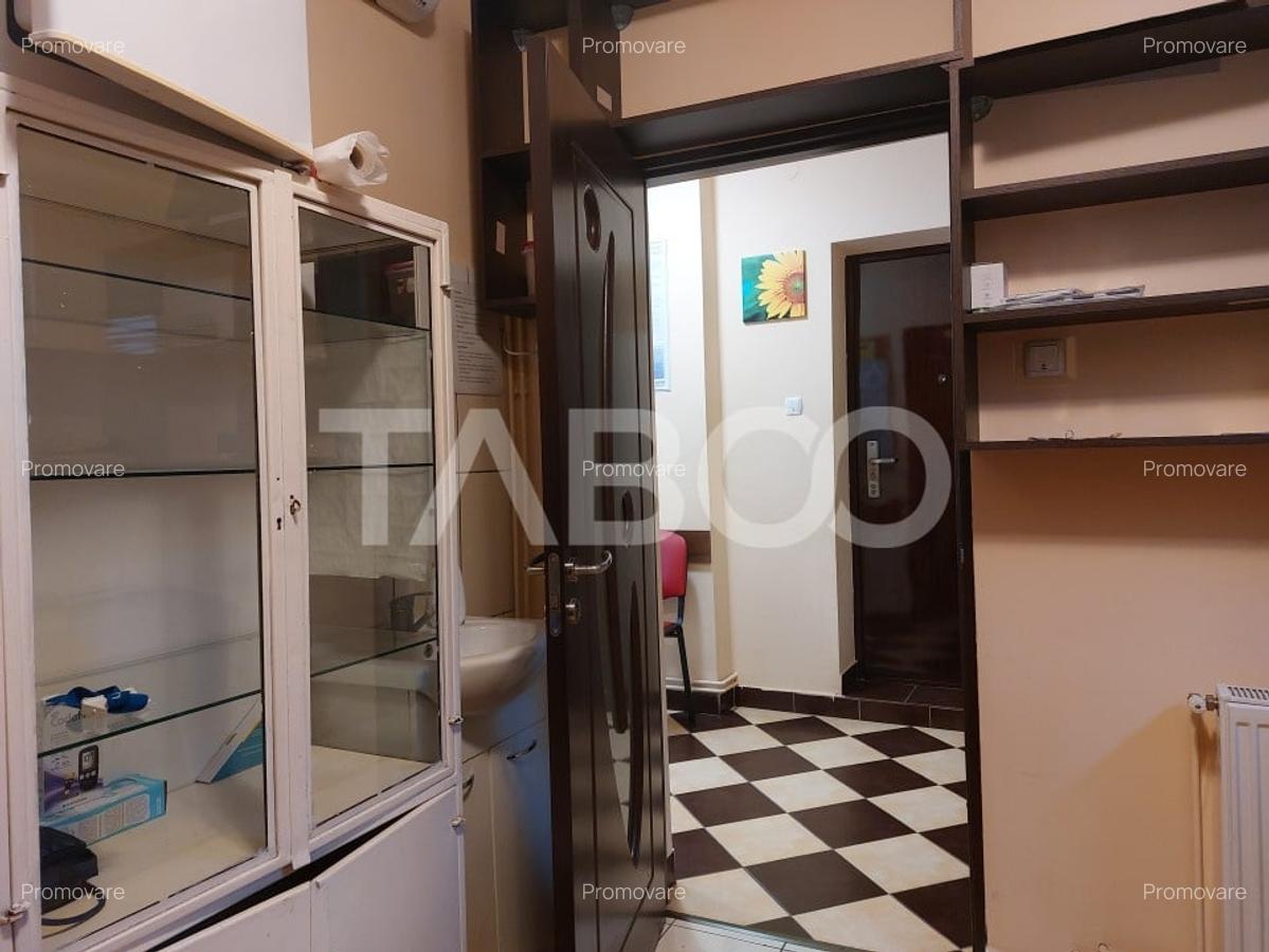 Cabinet medical de vanzare 3 camere 50 mp mobilat central Cisnadie - 6